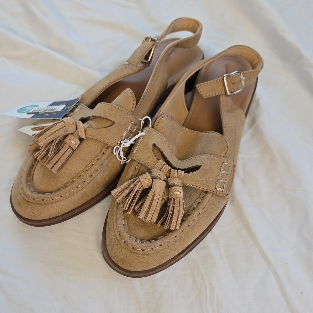 #50 Universal Thread Suede Memory Foam Tassel Buckle Flats Beige Womens Size 9.5